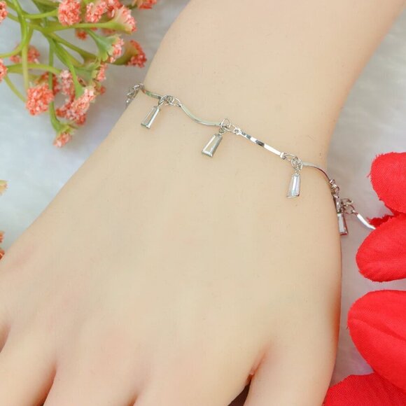 "New Beautiful Design Bracelet for Women/Girls, Gift, B809 - Picture 3 of 10